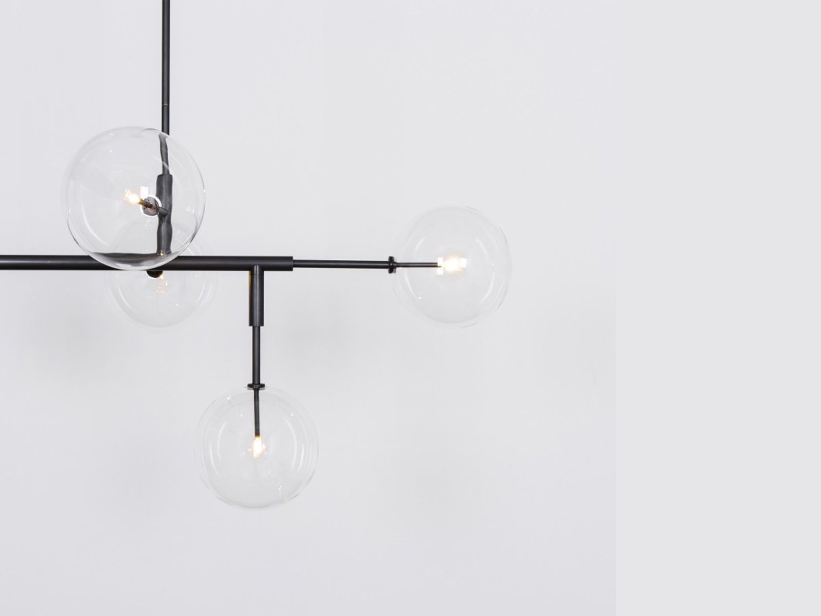 Schwung Axis Suspension Lamp
