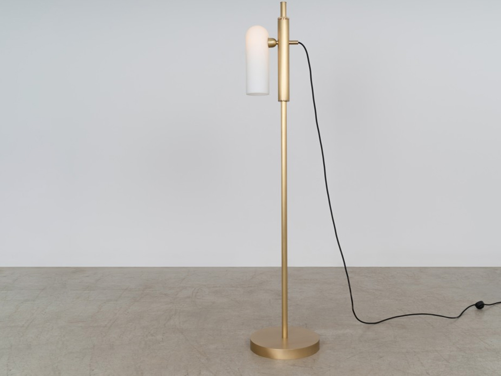 Schwung Odissey Floor Lamp 1