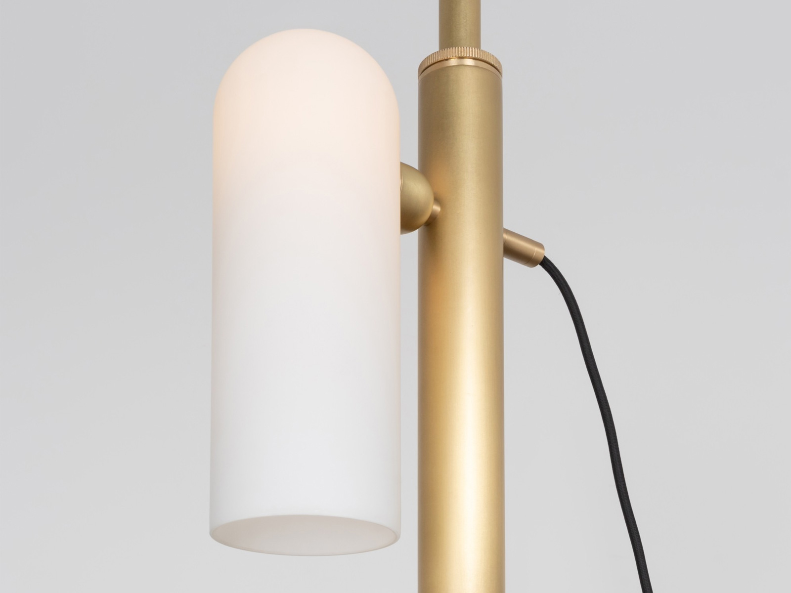 Schwung Odissey Floor Lamp 1