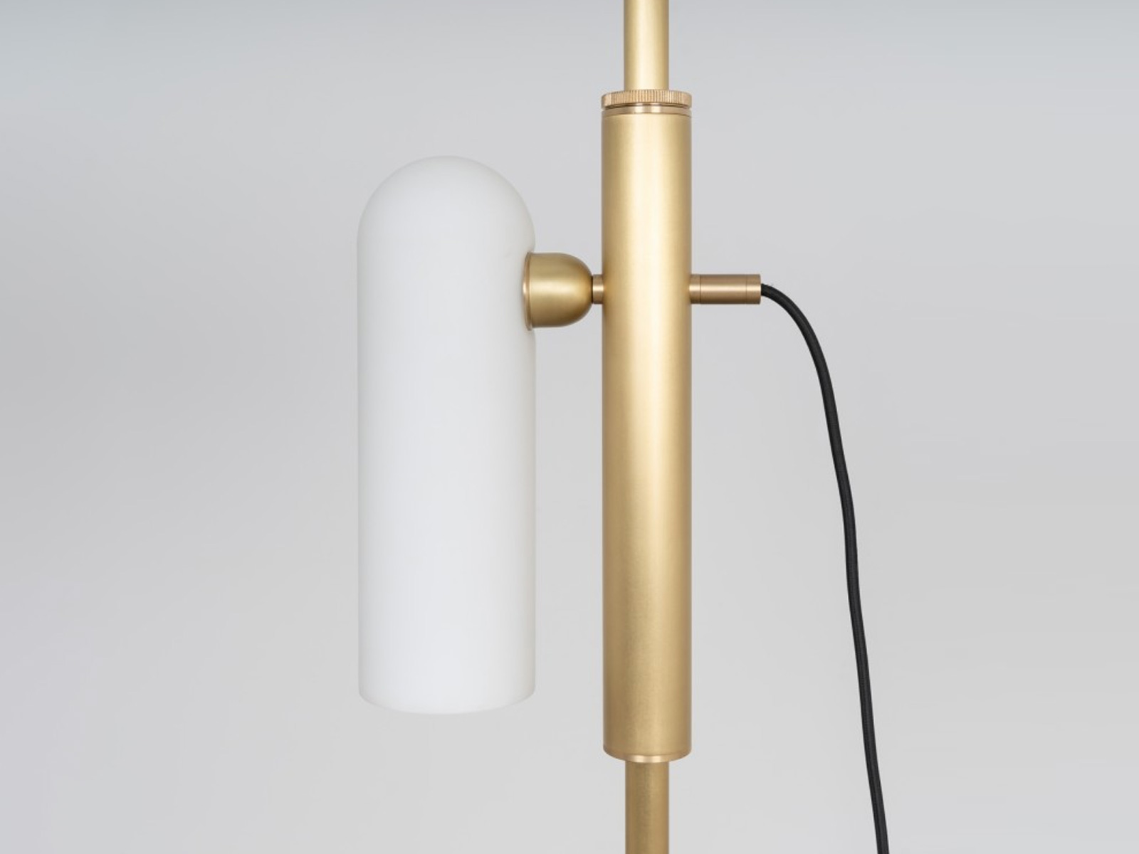 Schwung Odissey Floor Lamp 1