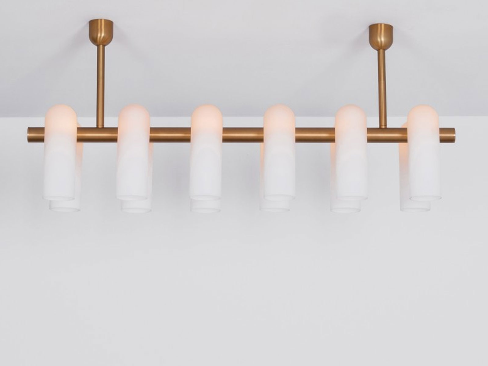 Schwung Odissey Linear Chandelier Md