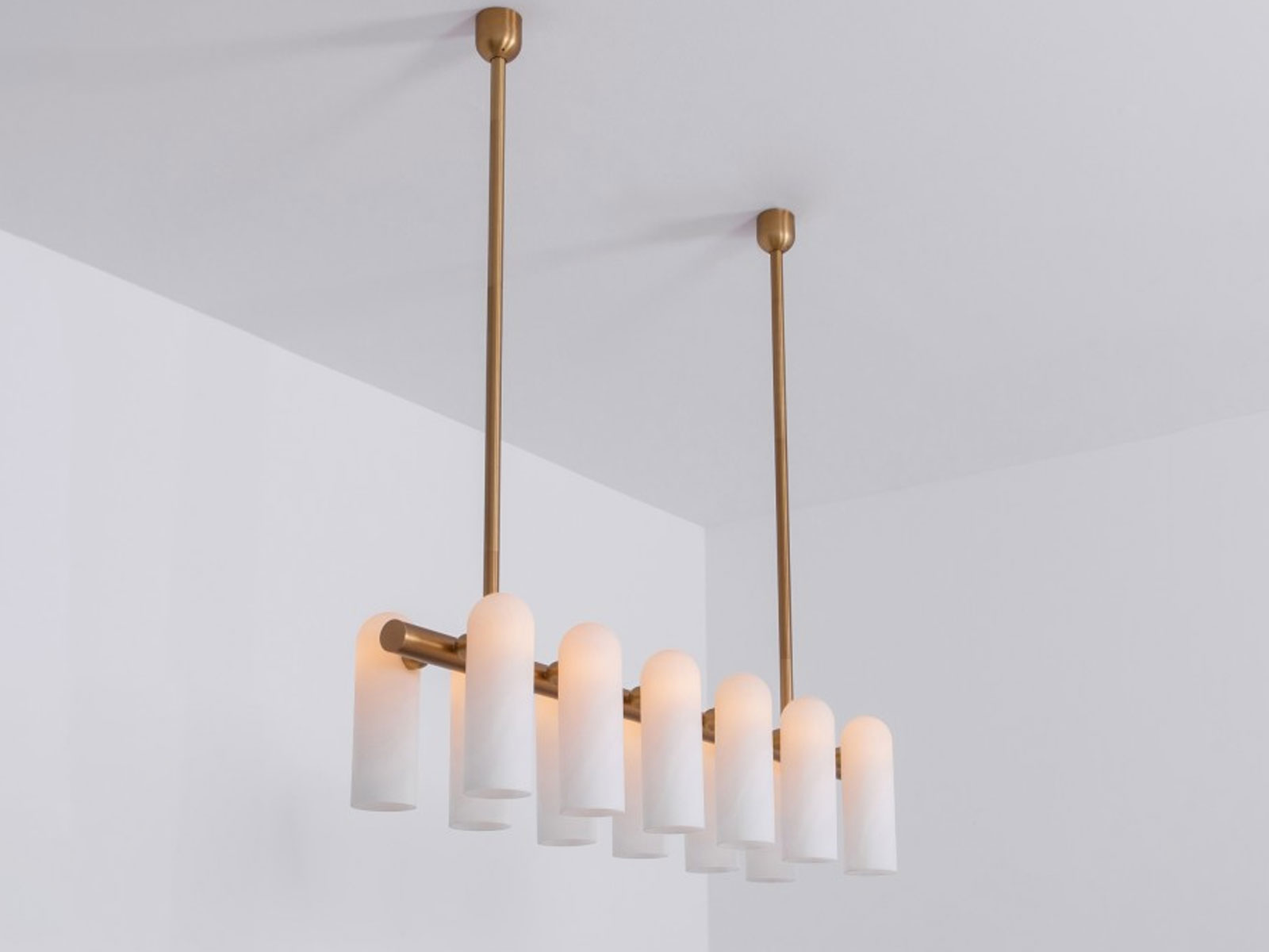 Schwung Odissey Linear Chandelier Md