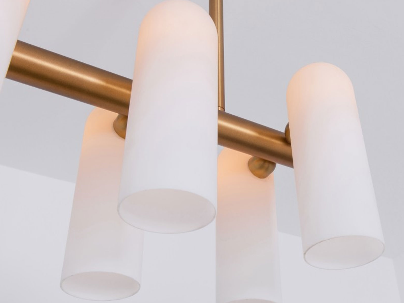 Schwung Odissey Linear Chandelier Md