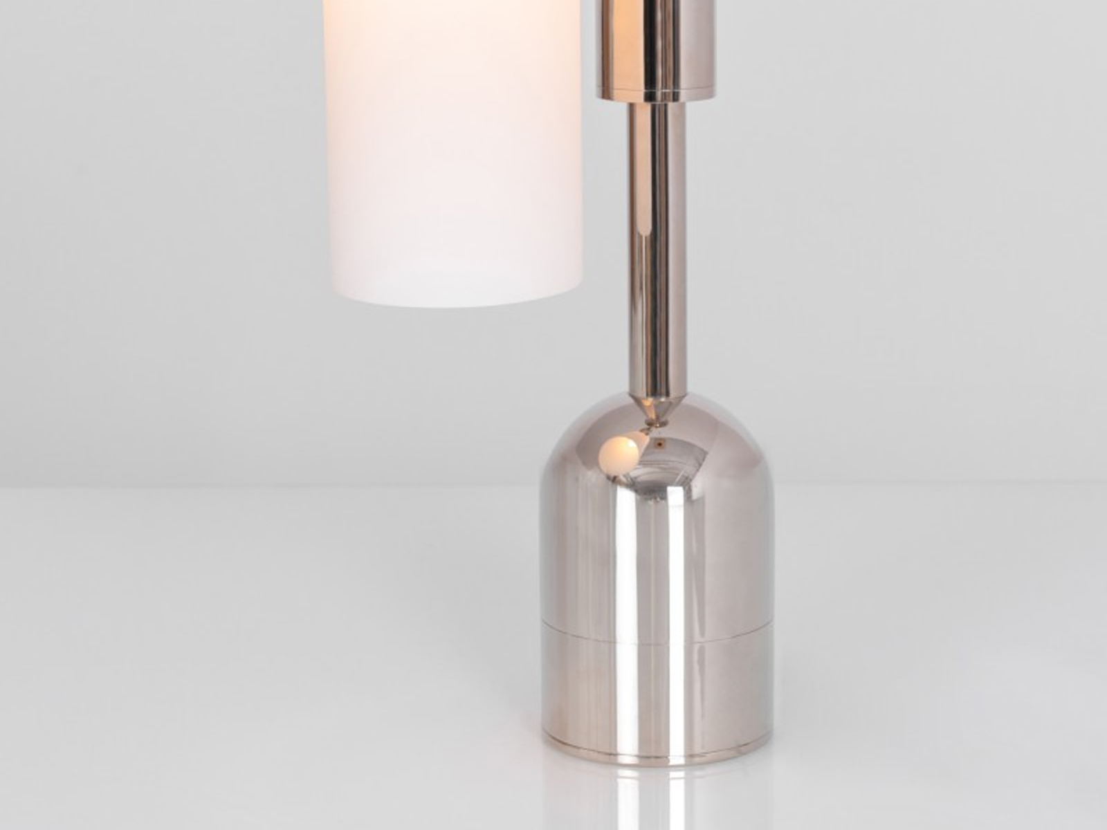 Schwung Odyssey Table Lamp