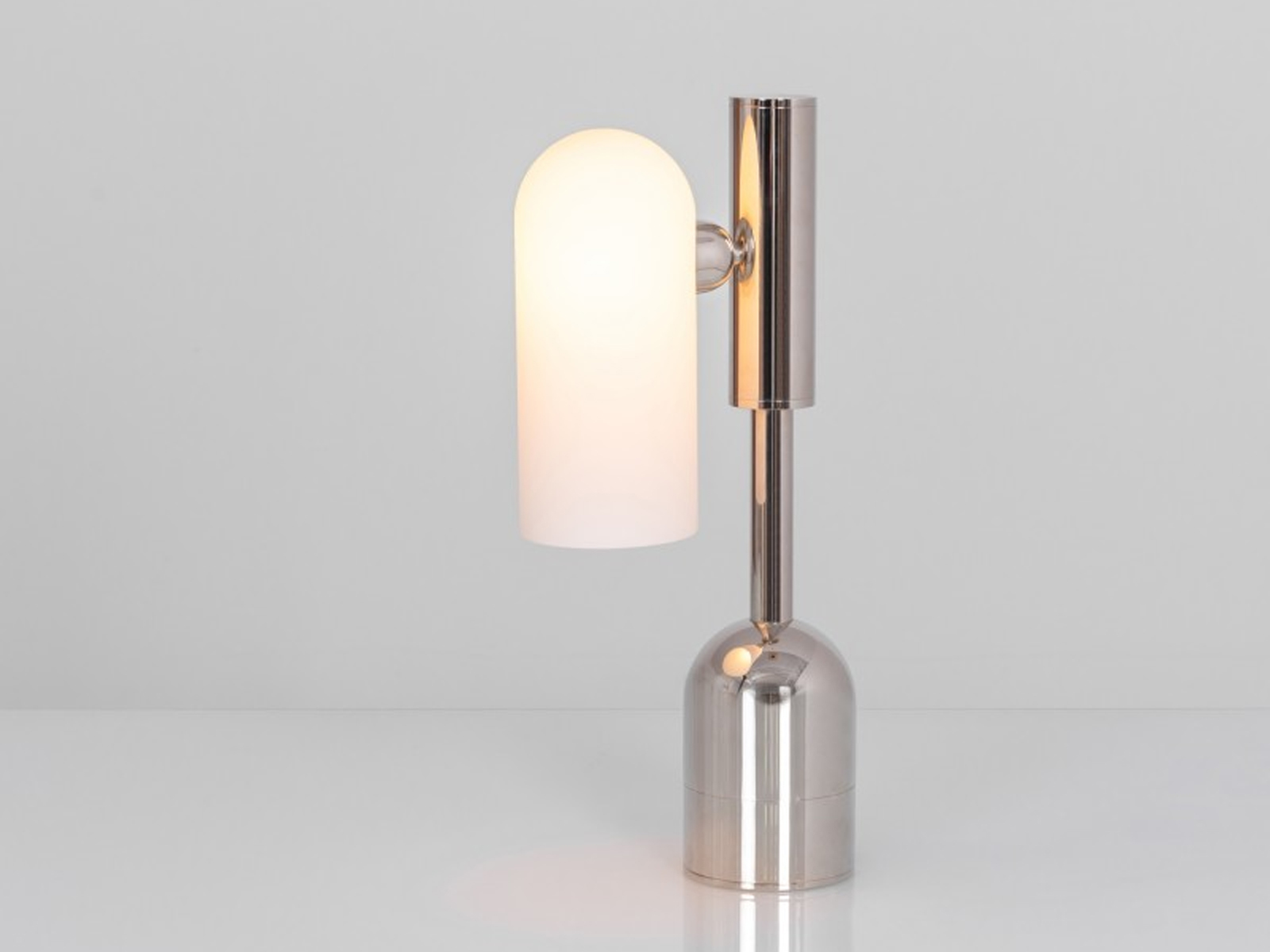 Schwung Odyssey Table Lamp