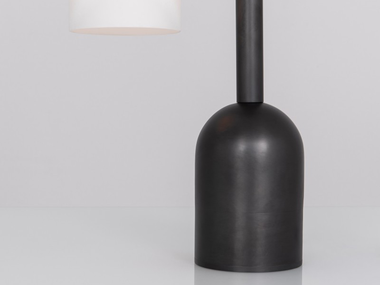 Schwung Odyssey Table Lamp