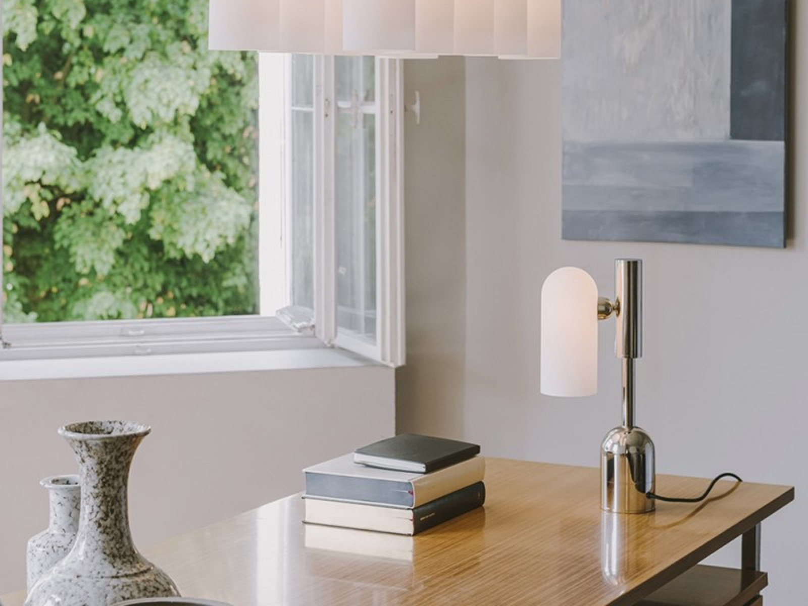 Schwung Odyssey Table Lamp