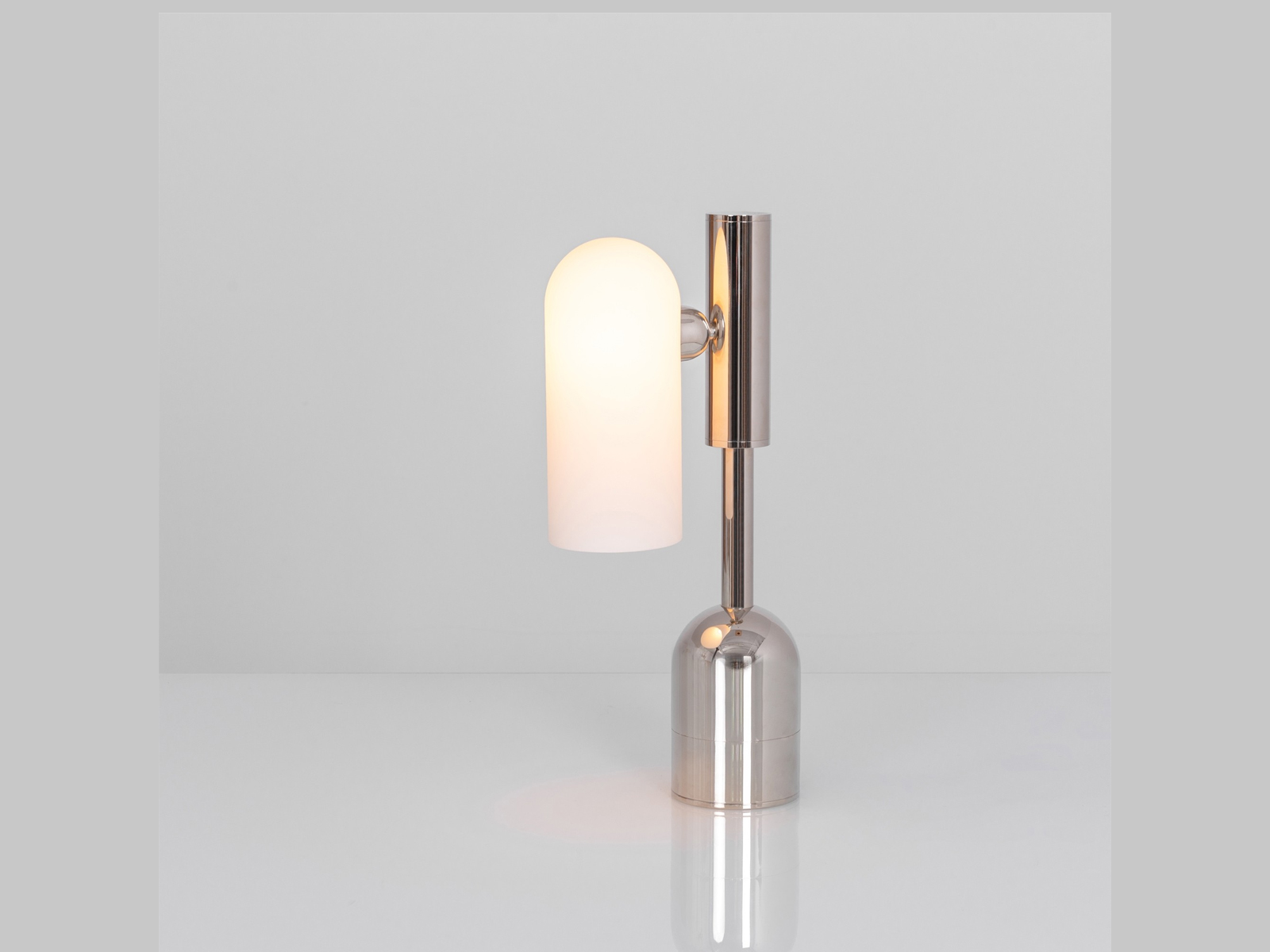 Schwung Odyssey Table Lamp