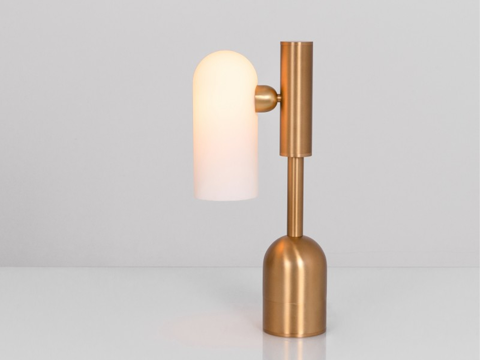 Schwung Odyssey Table Lamp