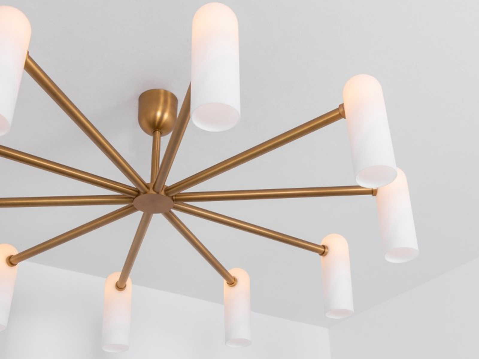 Schwung Odyssey Round Chandelier Lg Suspension Lamp