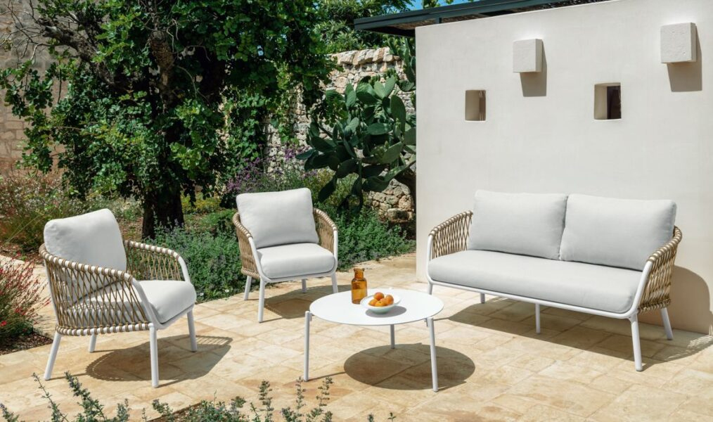 Talenti Abel Set Of Outdoor Furniture White Beige