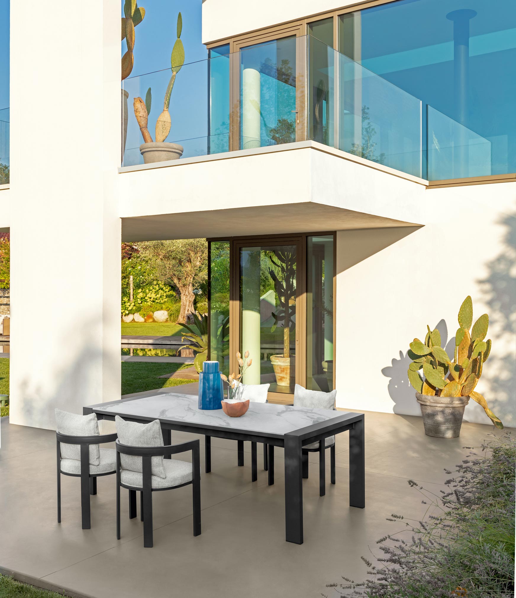 Talenti Argo Alu Dining Armchair