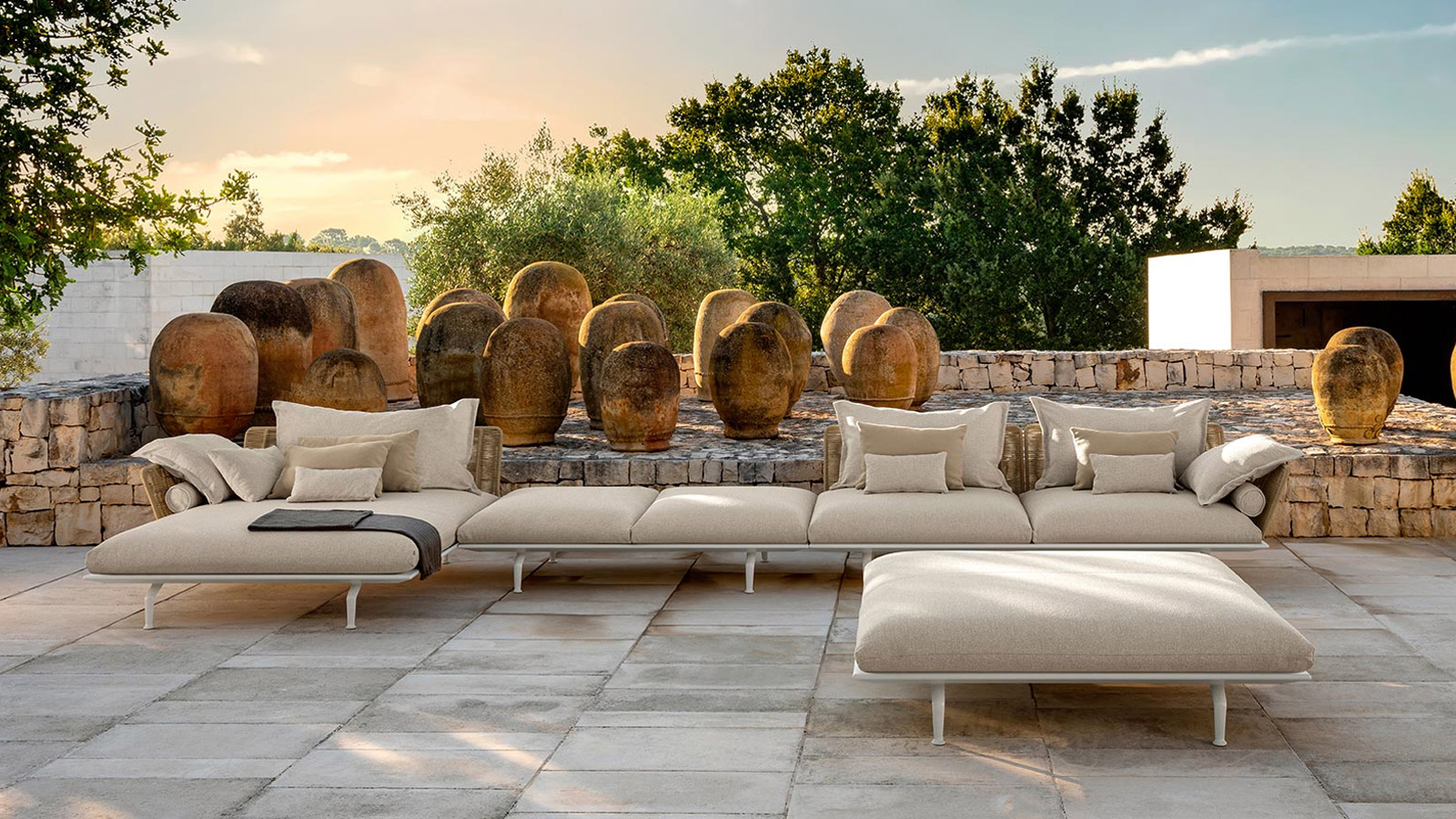 Talenti Cruise Alu Sofa Collection