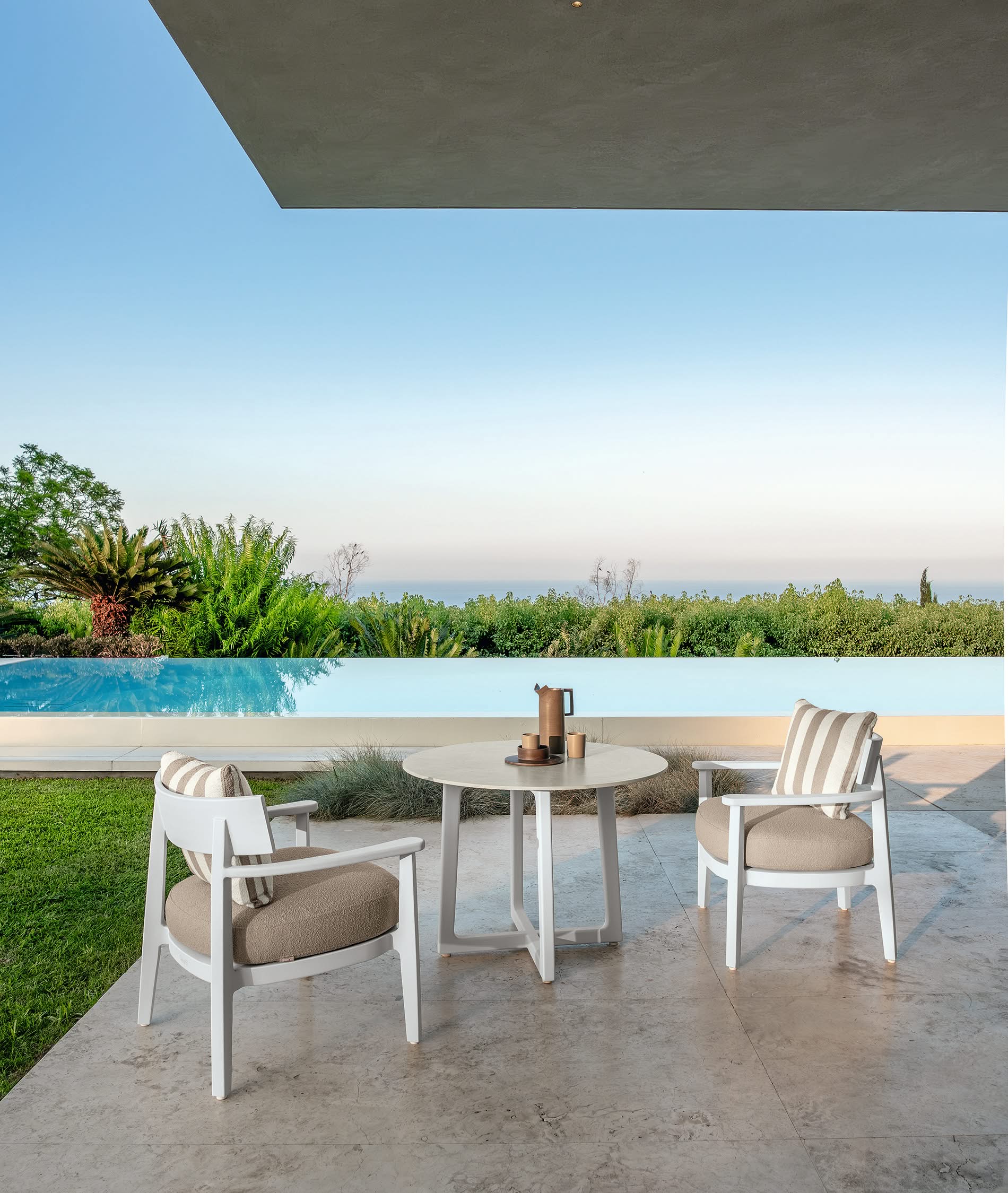 Talenti Ever Alu Armchair