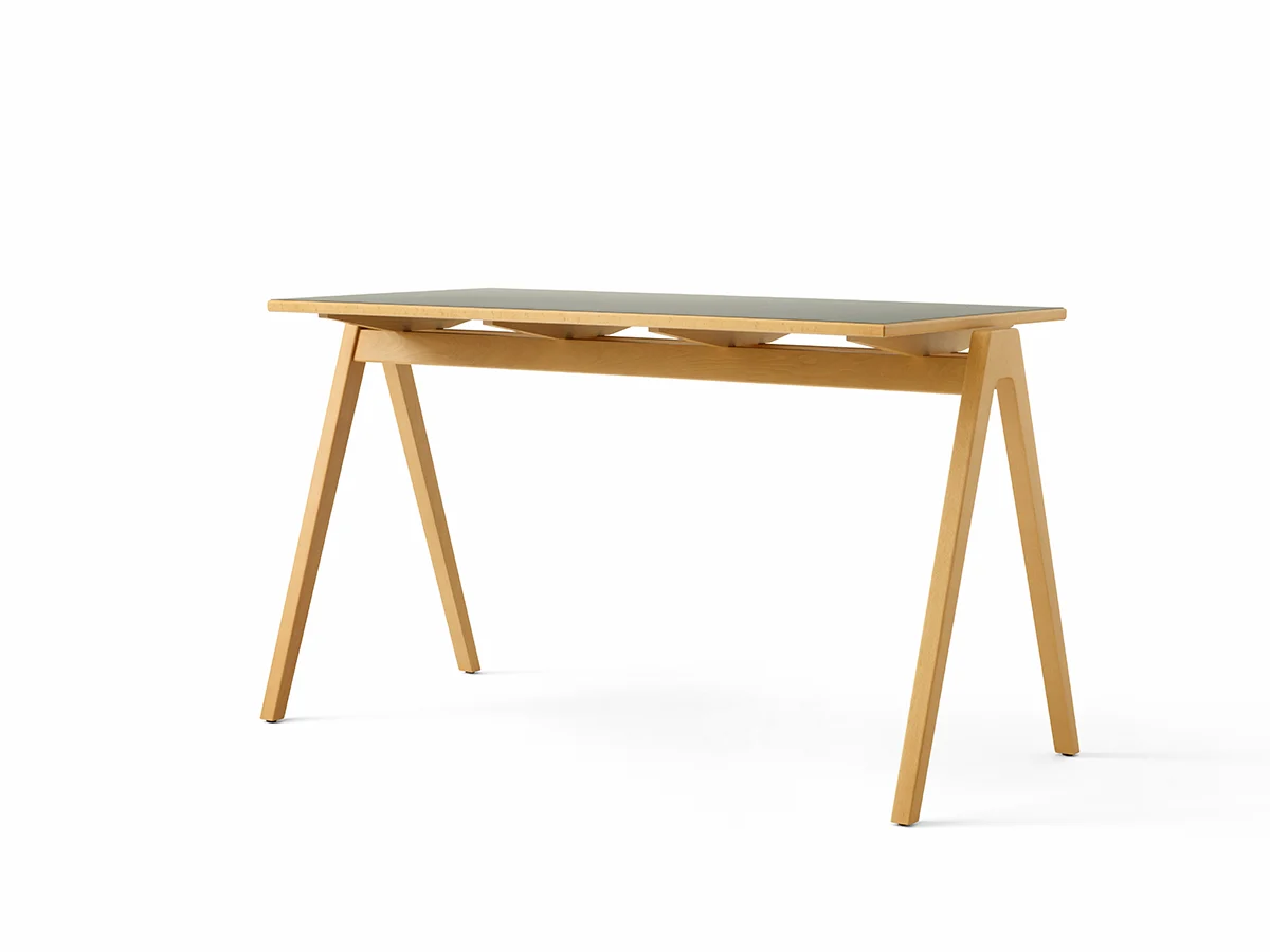 Tradition Daystak Table