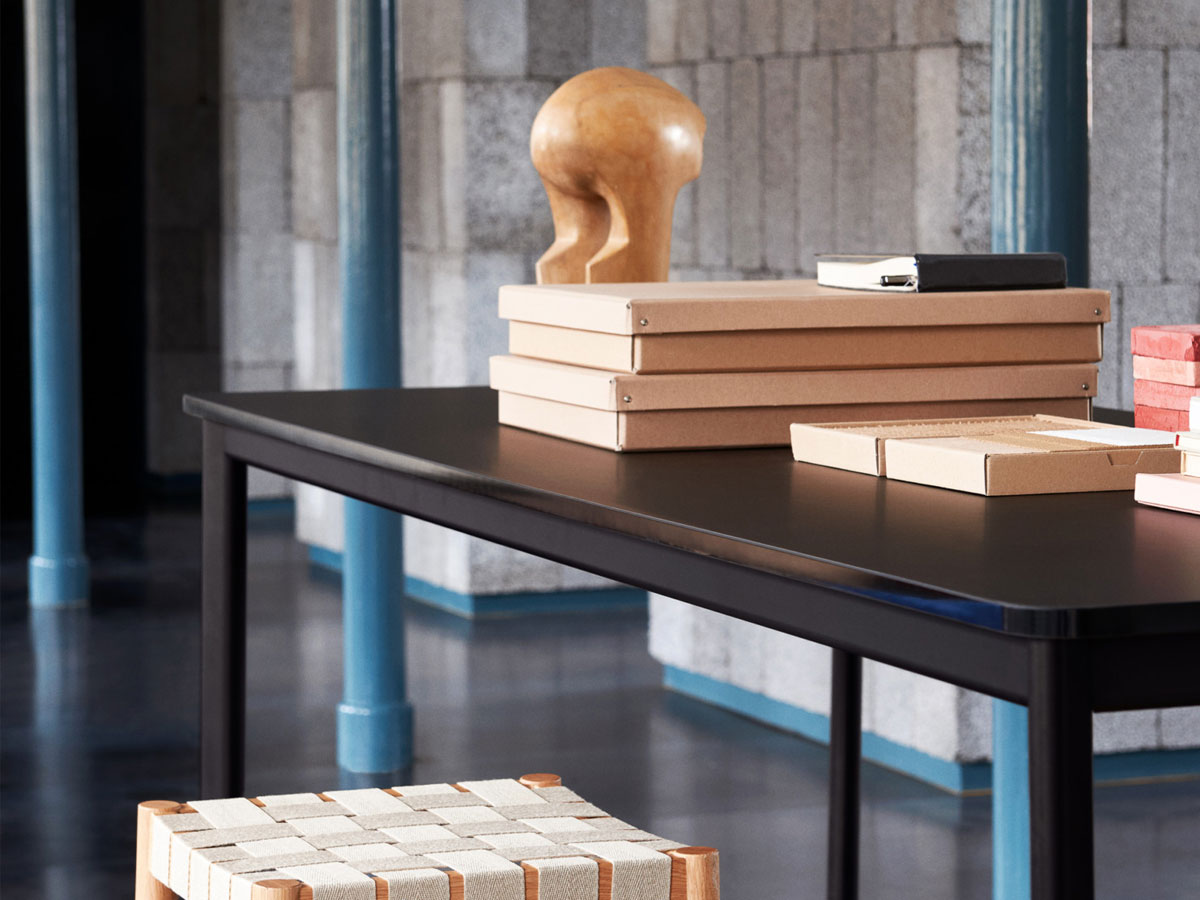 Tradition Drip Hw64 Dining Table