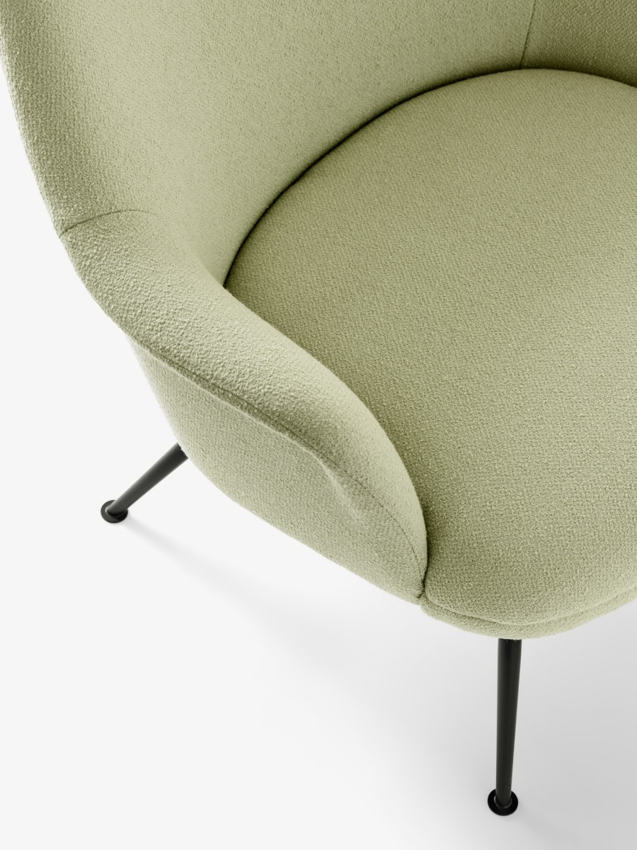 Tradition Rely Hw140 Lounge Chair Tube Base