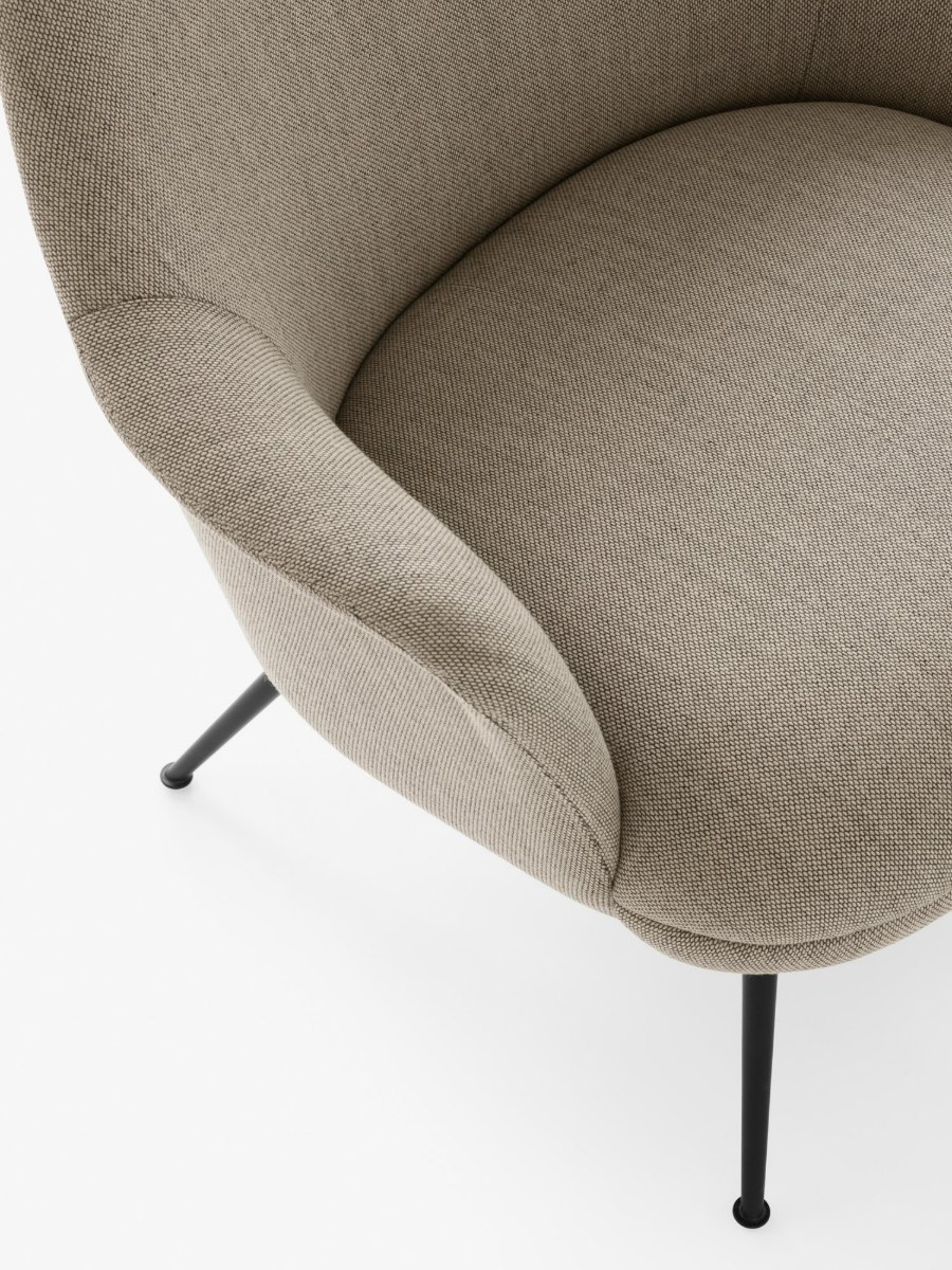 Tradition Rely Hw140 Lounge Chair Tube Base