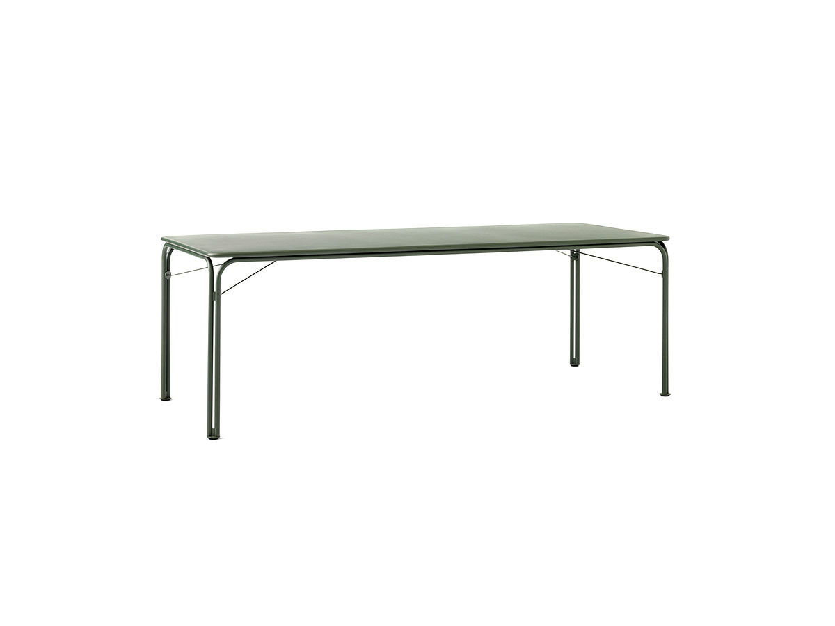 Tradition Thorvald Table Outdoor