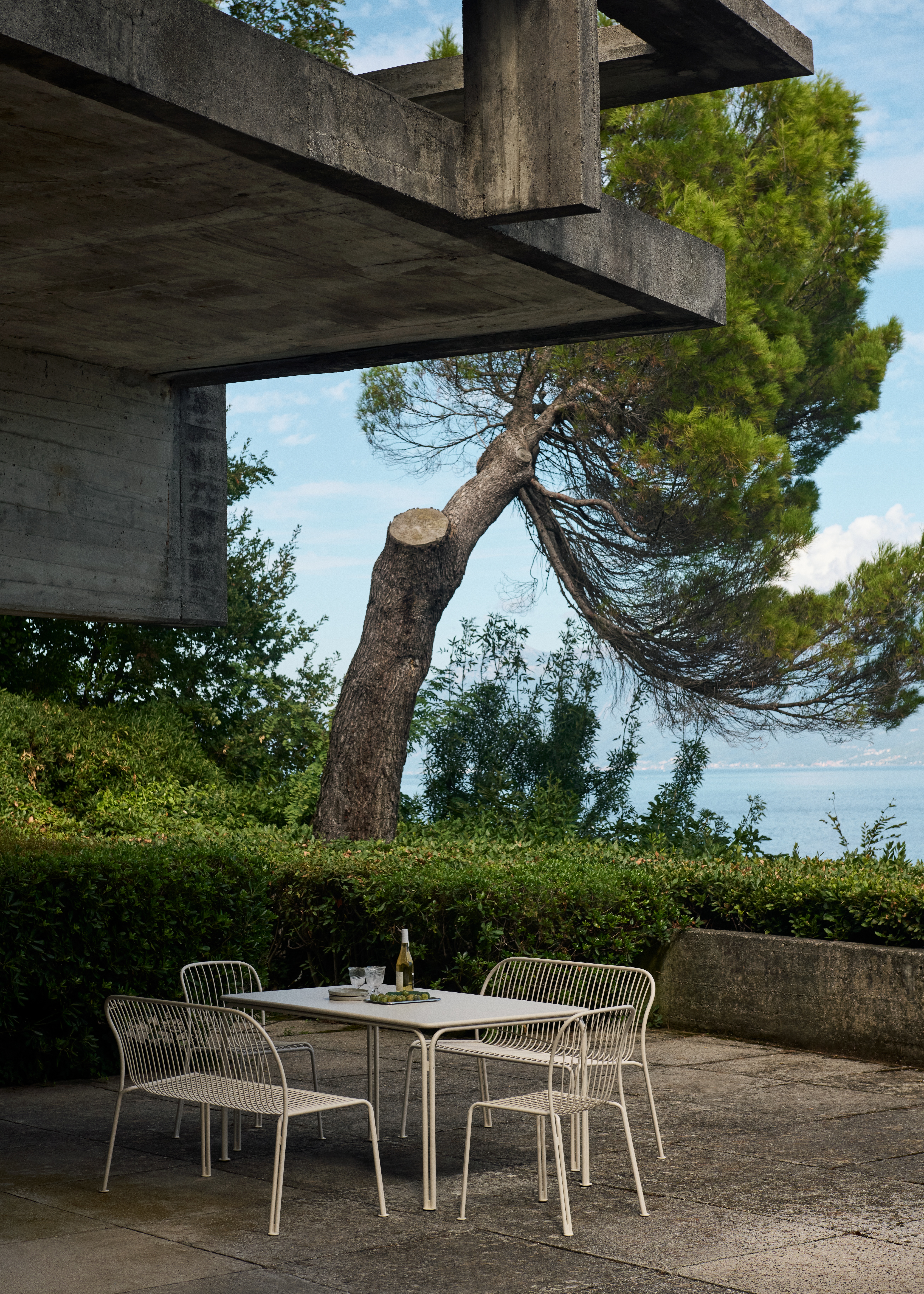 Tradition Thorvald Sc113 Outdoor Table