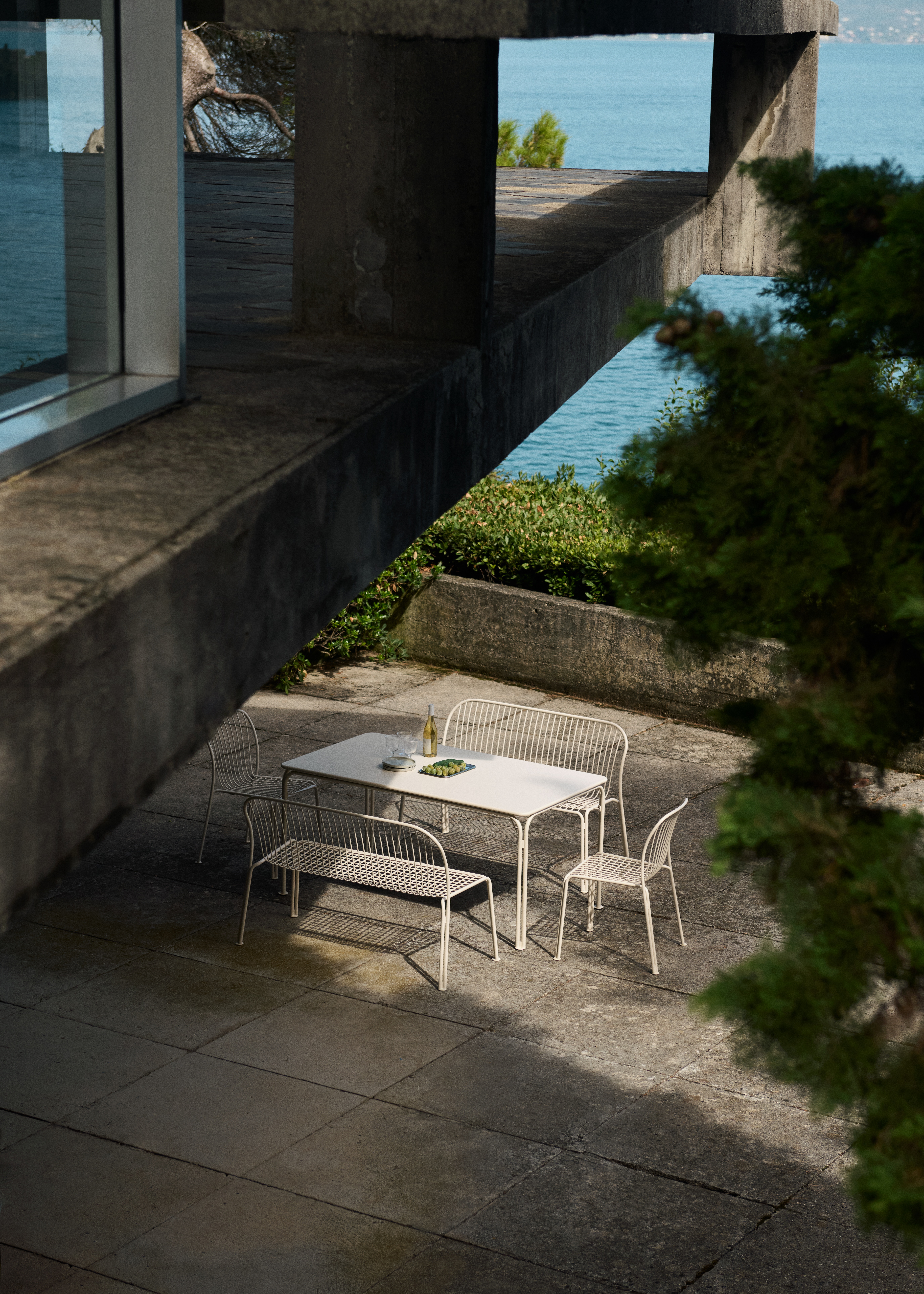 Tradition Thorvald Sc113 Outdoor Table