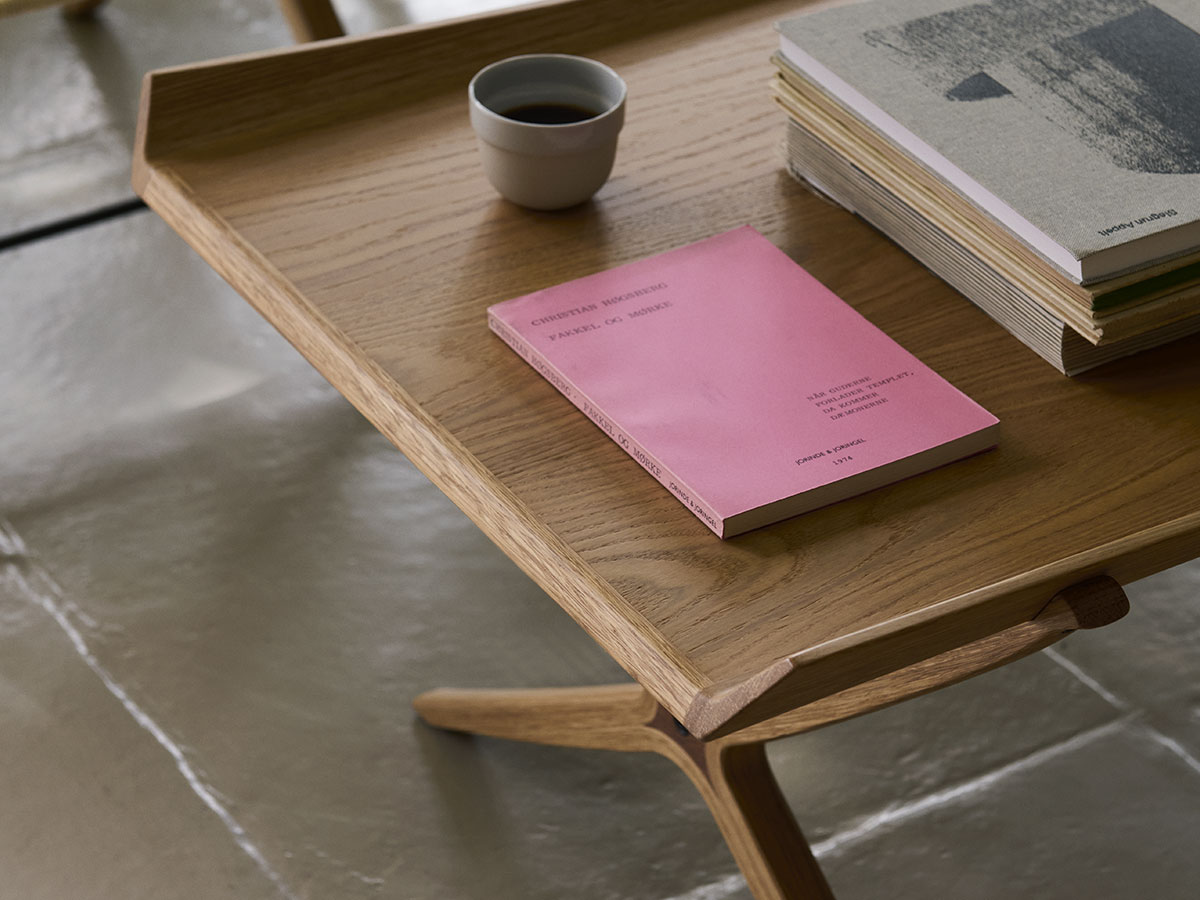 Tradition X Hm13 Coffee Table