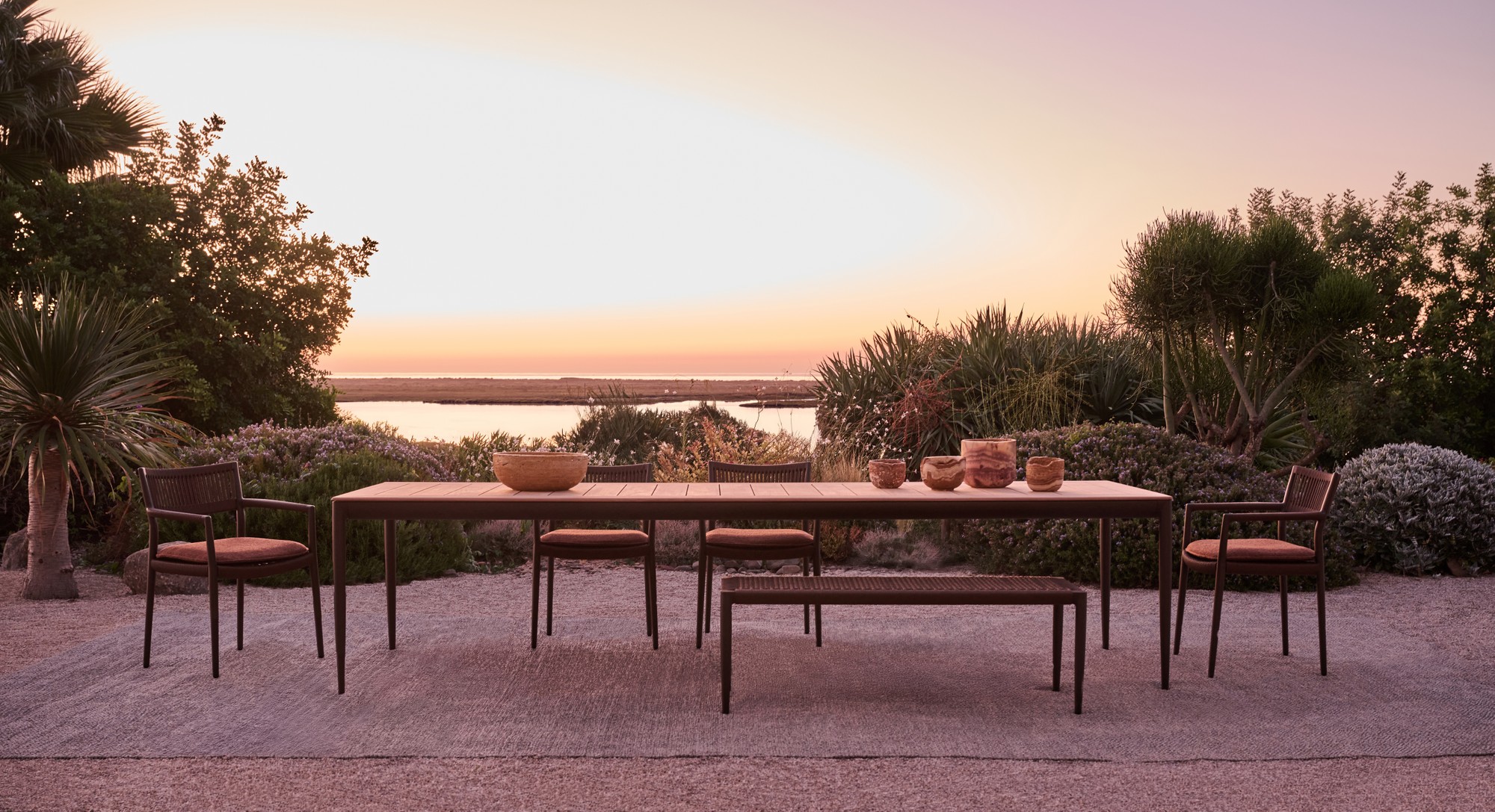 Tribù Nagomi Table
