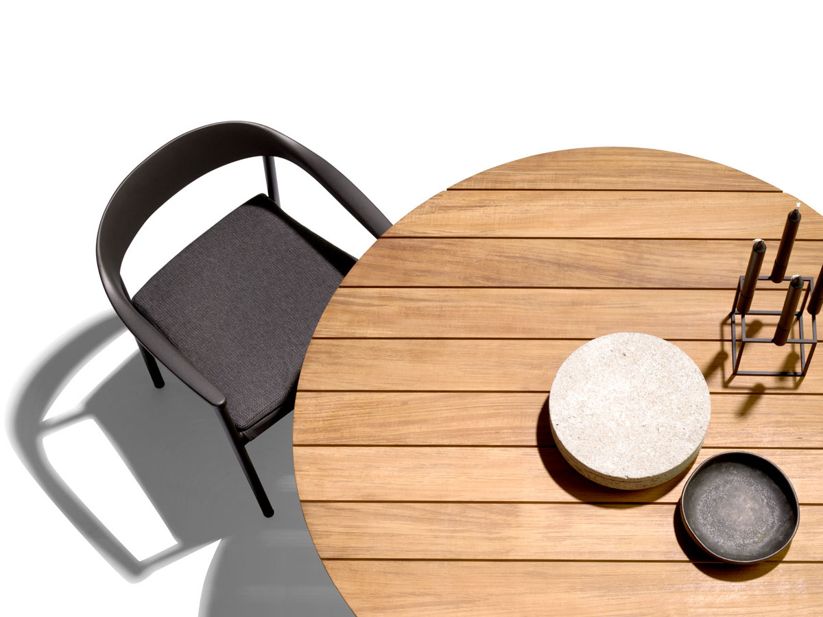Tribù T Table