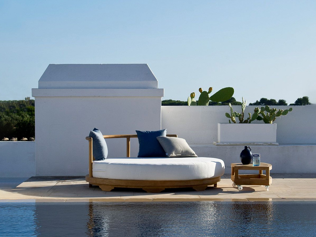 Unopiù Pevero Isola Outdoor Sofa