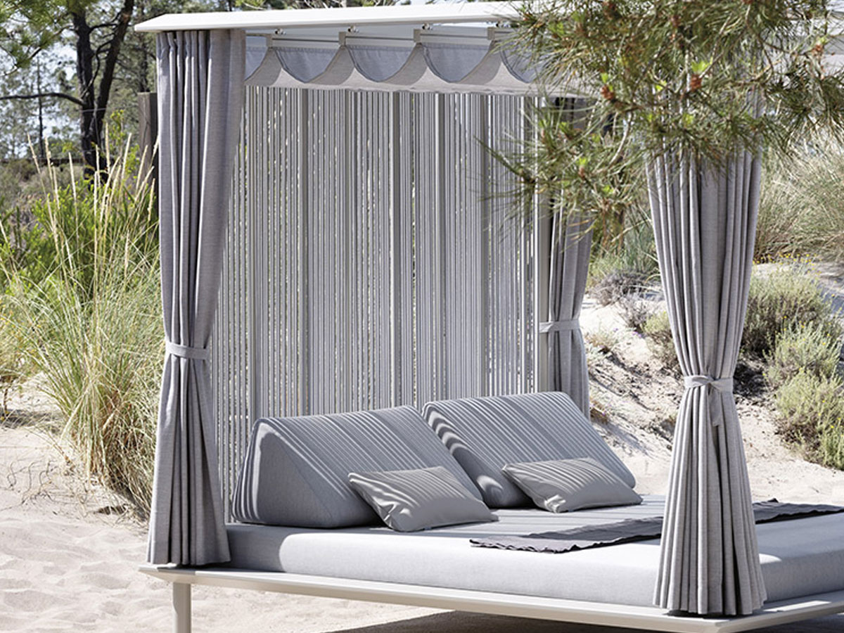 Varaschin Sunmoon Gazebo With Backrest And Curtains Outdoor