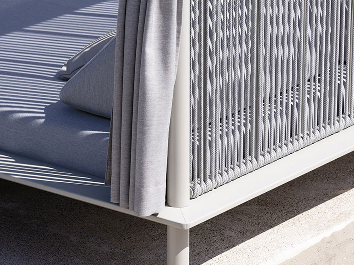Varaschin Sunmoon Gazebo With Backrest And Curtains Outdoor
