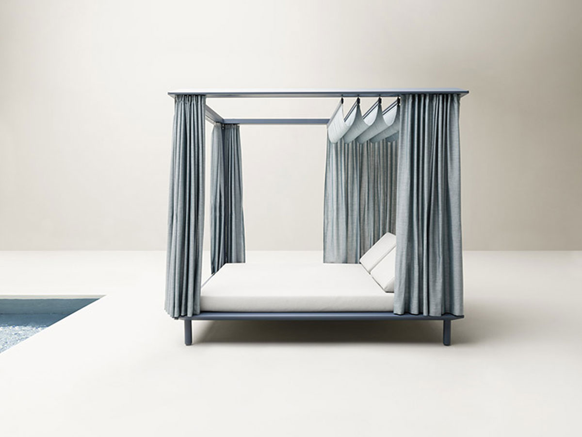 Varaschin Sunmoon Gazebo With Backrest And Curtains Outdoor