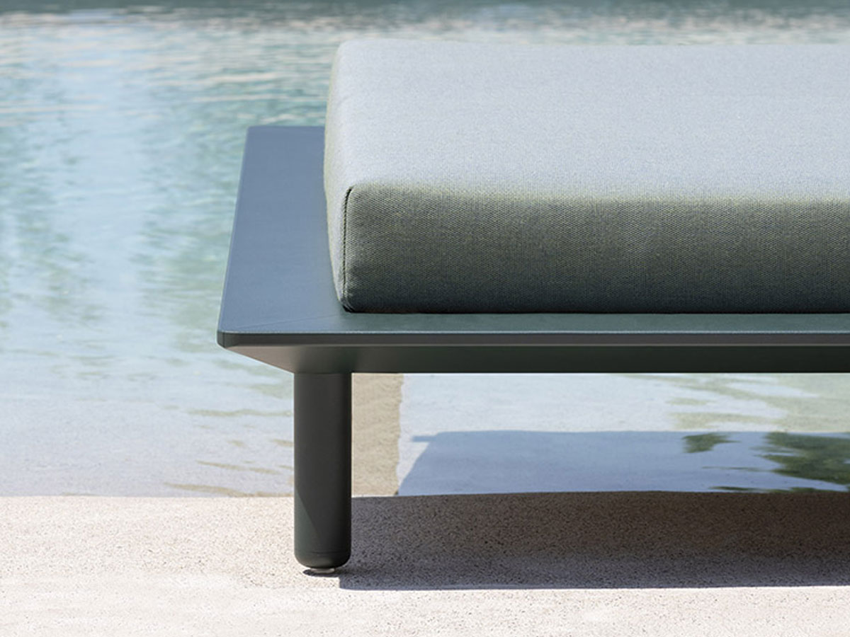 Varaschin Sunmoon Tatami Daybed Outdoor