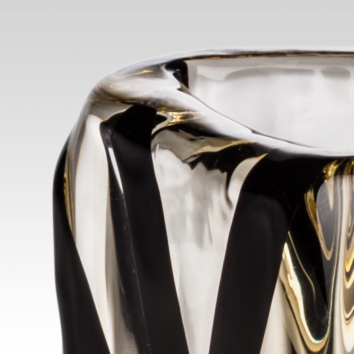 Venini Black Belt Triangolo 699 15 Vase