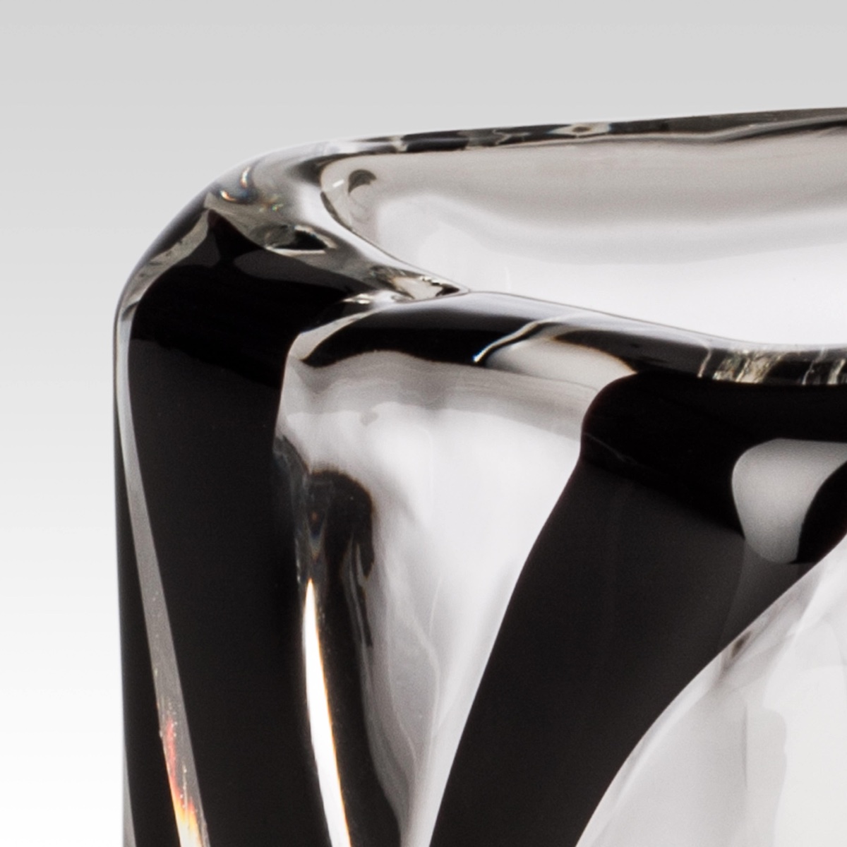 Venini Black Belt Triangolo 699 16 Vase