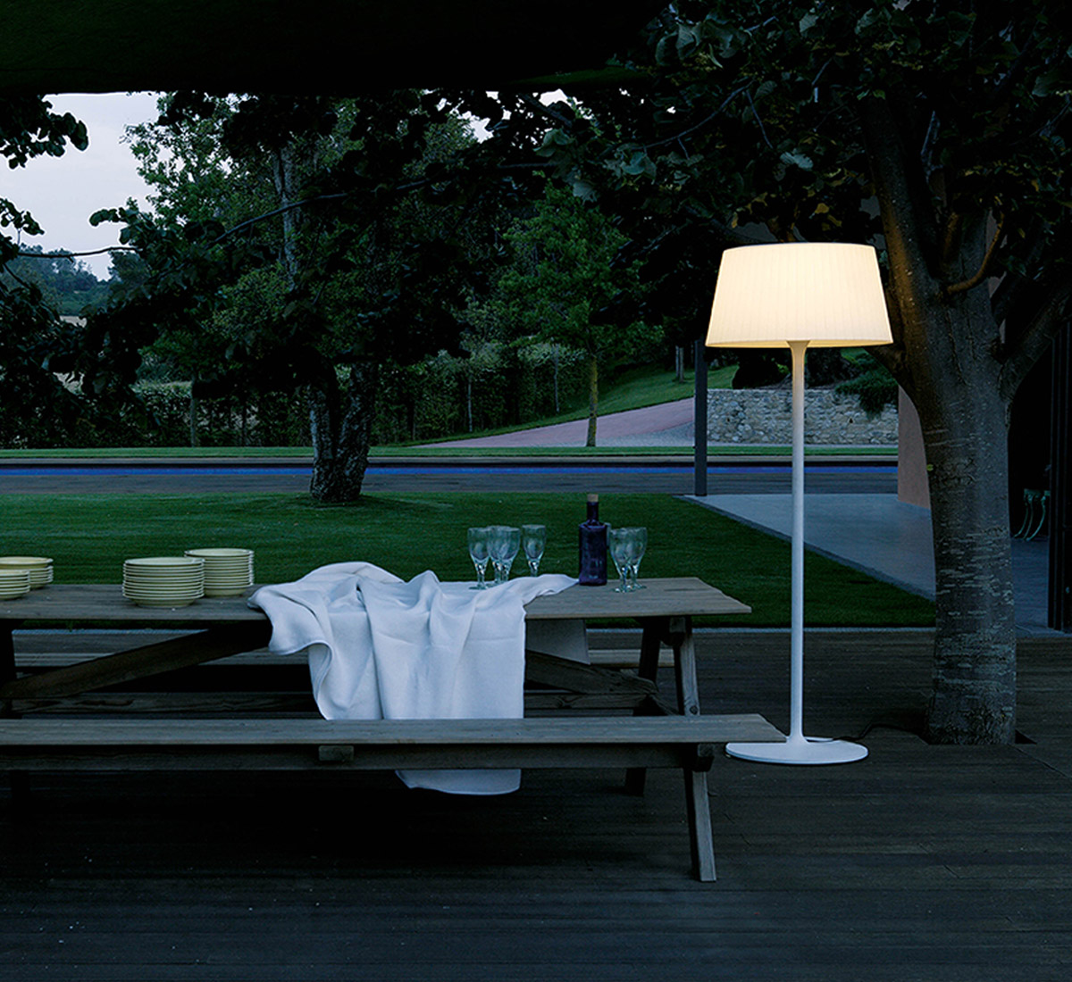 Vibia Plis Outdoor Floor Lamp