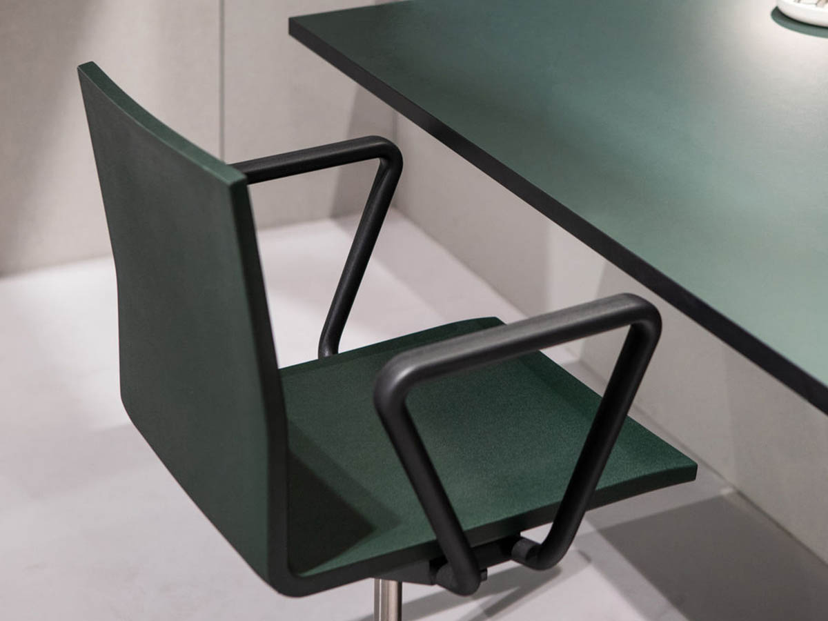 Vitra 04 Office Chair