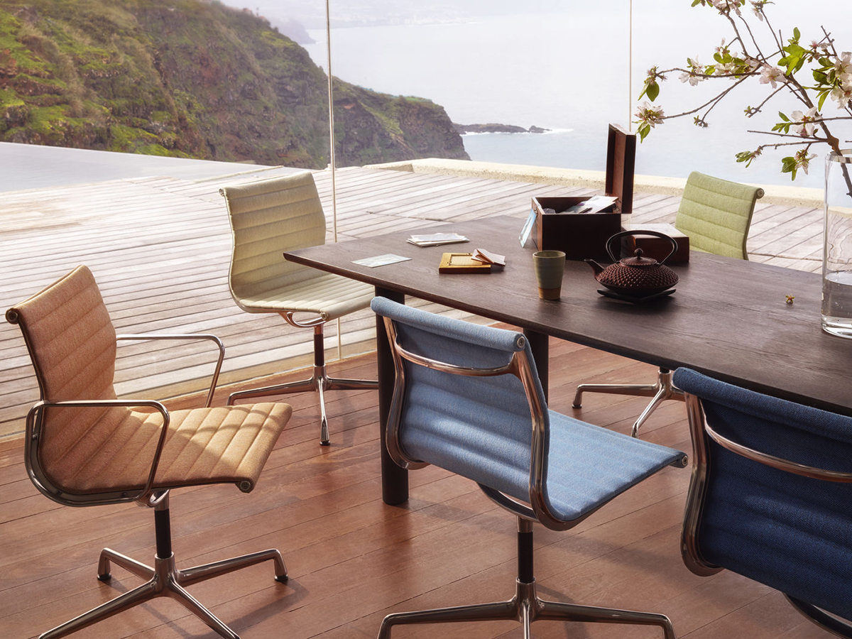 Vitra Aluminium Chair Ea 101