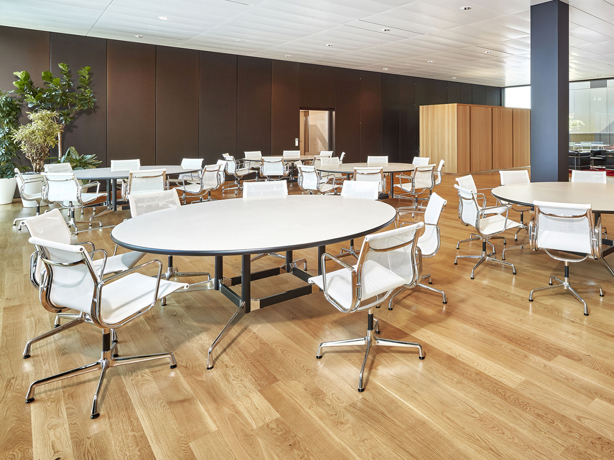 Vitra Aluminium Chairs Ea 103