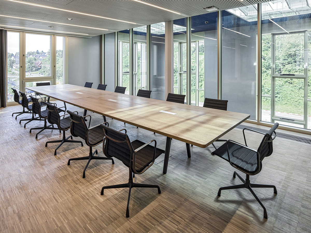 Vitra Aluminium Chairs Ea 103