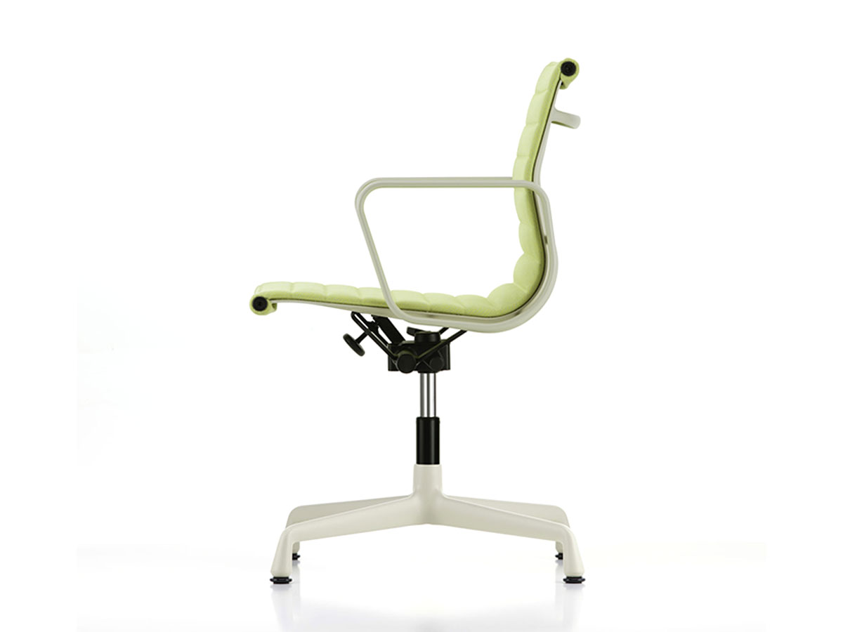 Vitra Aluminium Ea 132 Office Chair