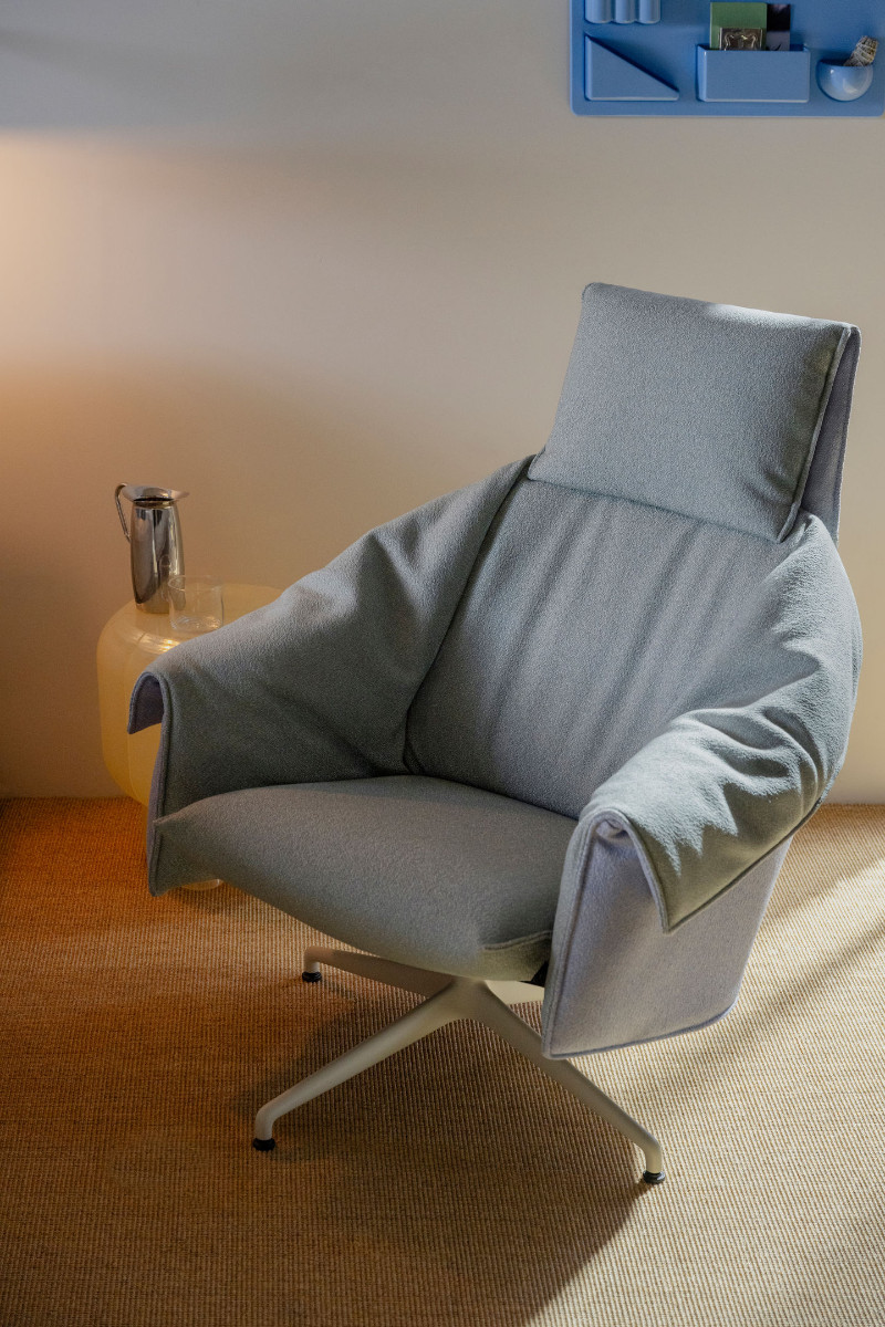 Vitra Bascule Highback Armchair 4 Star Base