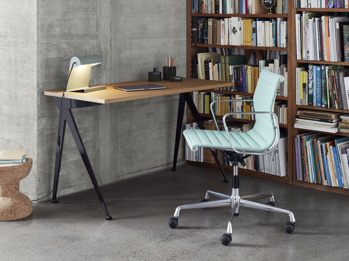 Vitra Compas Direction Table