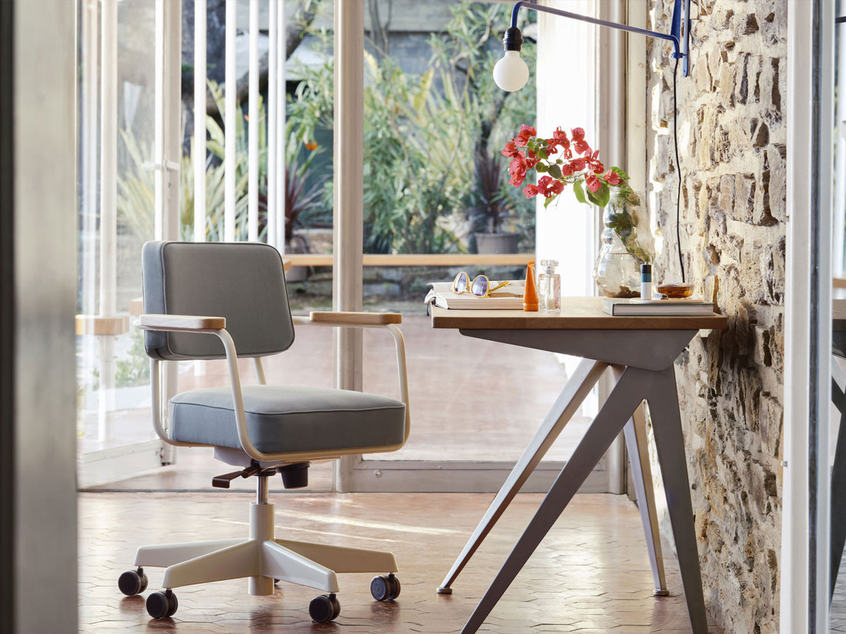 Vitra Compas Direction Table