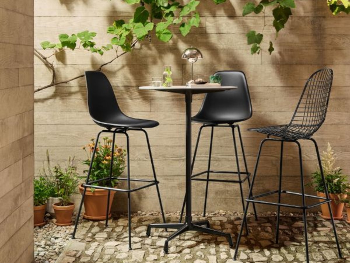 Vitra Eames Contract Table Outdoor High