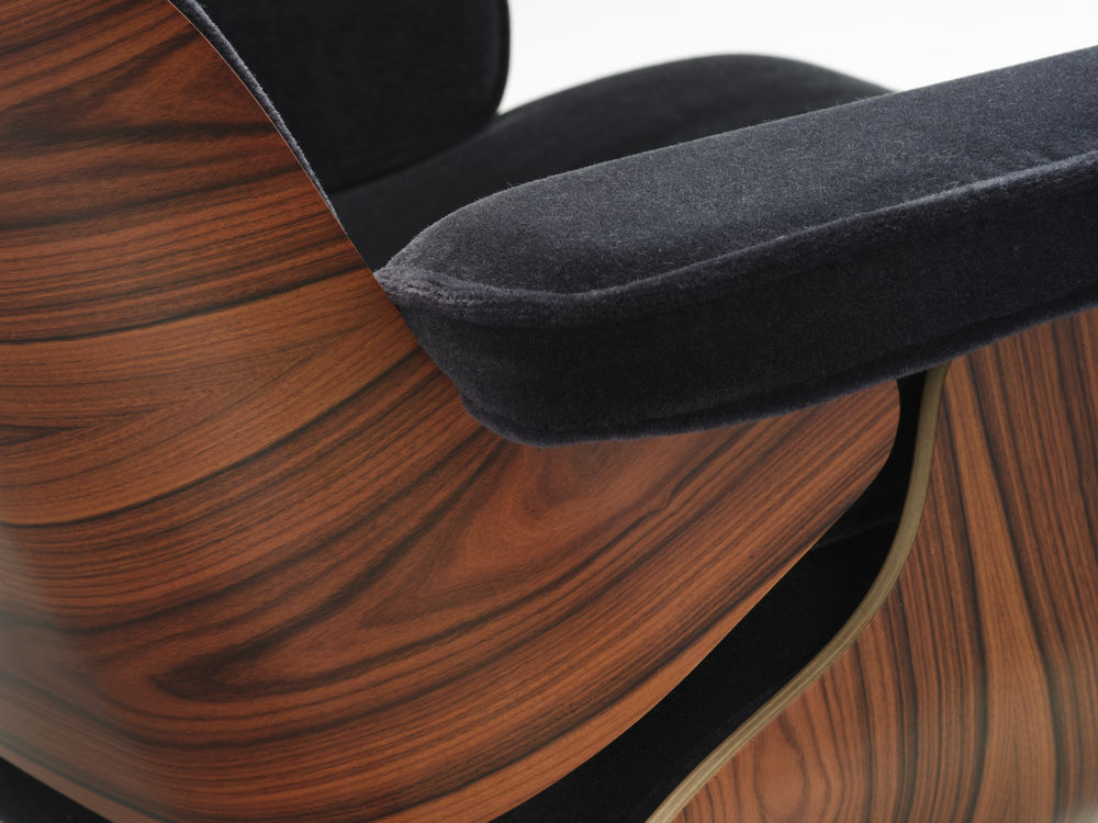 Vitra Eames Lounge Chair And Ottoman