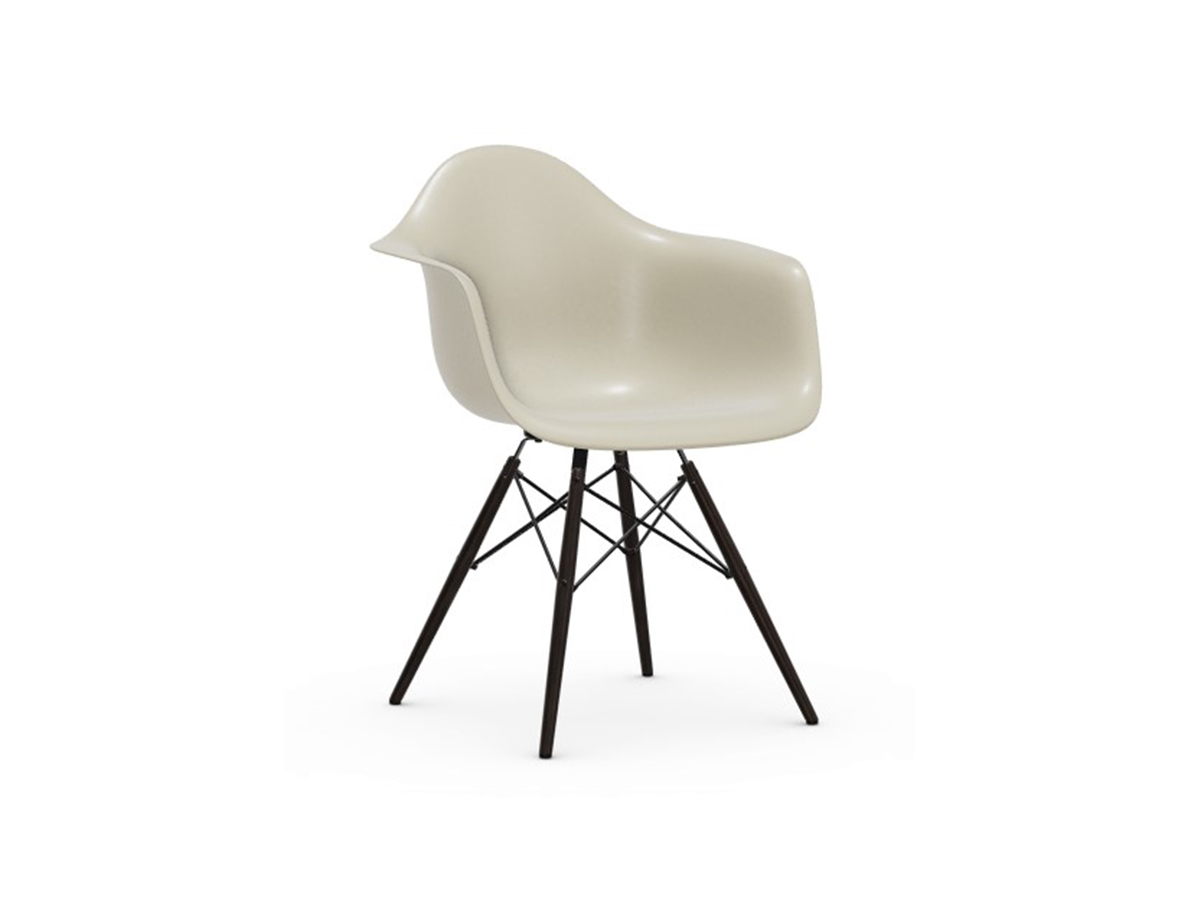 Vitra Eames Plastic Fiberglass Daw Armchair Basamento Maple Black