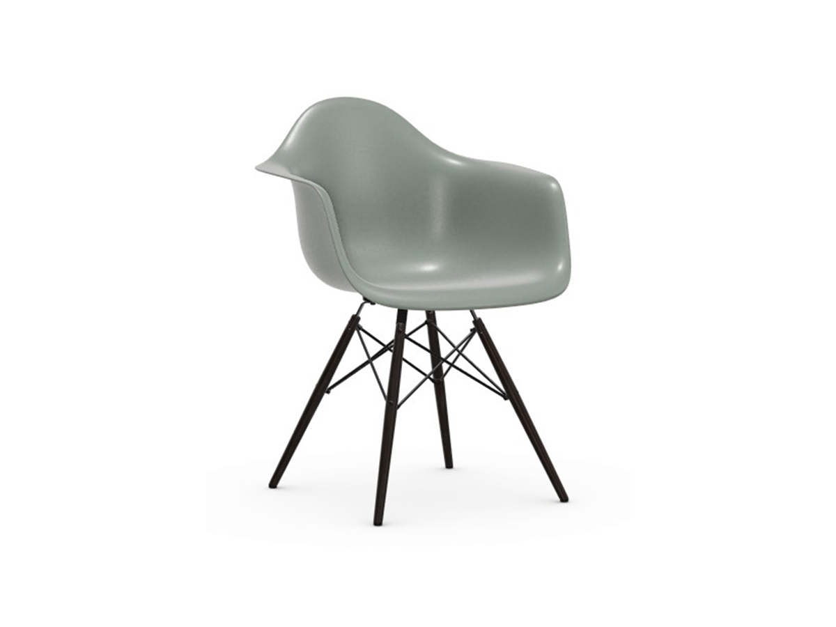 Vitra Eames Plastic Fiberglass Daw Armchair Basamento Maple Black