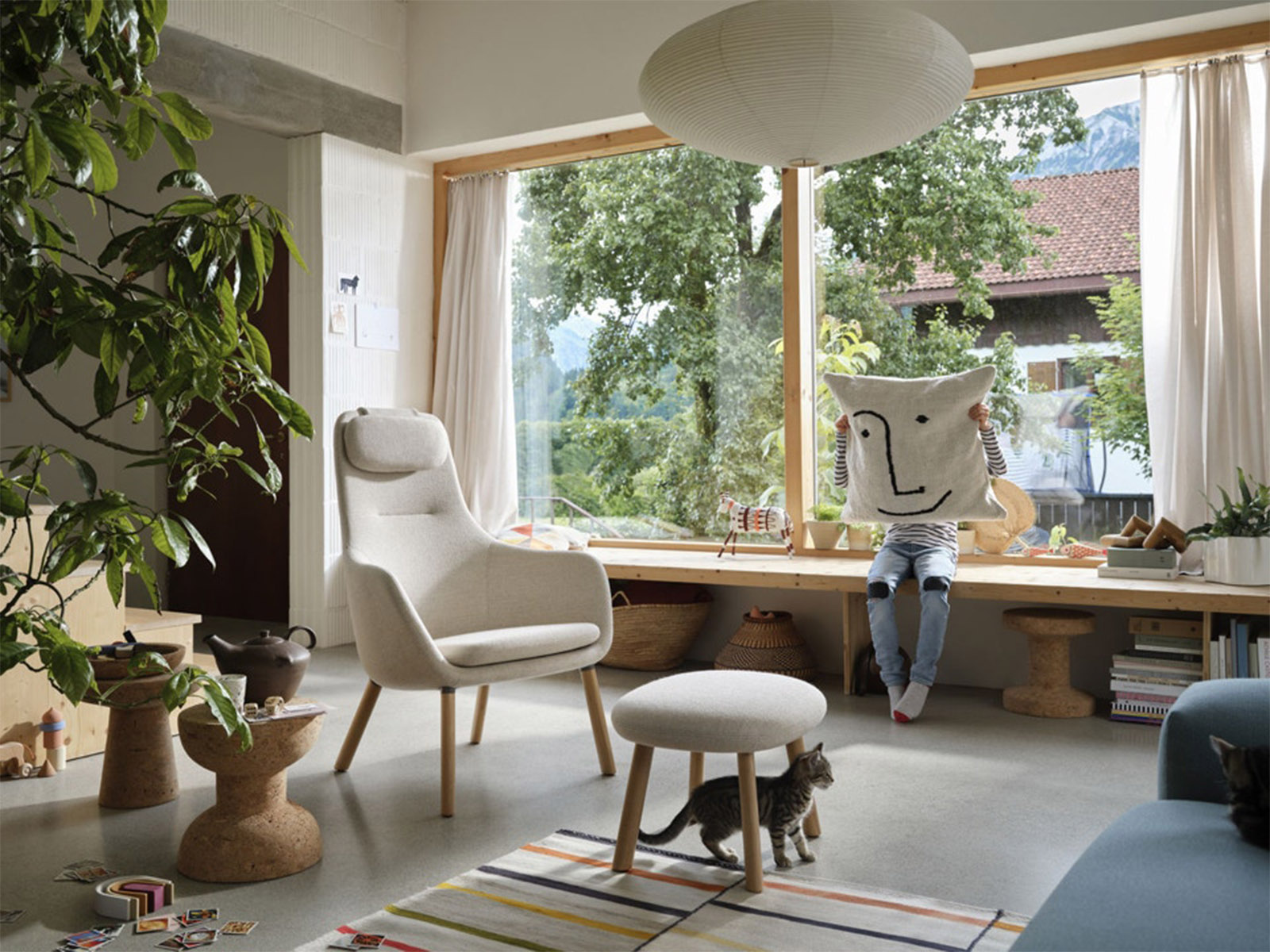Vitra Hal Lounge Chair