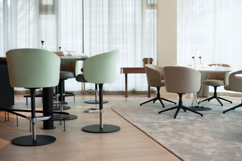 Vitra Mikado High Chair